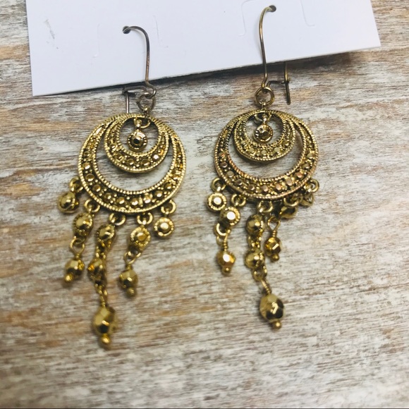 Vintage Style Gold Toned Chandelier Earrings - Picture 4 of 8
